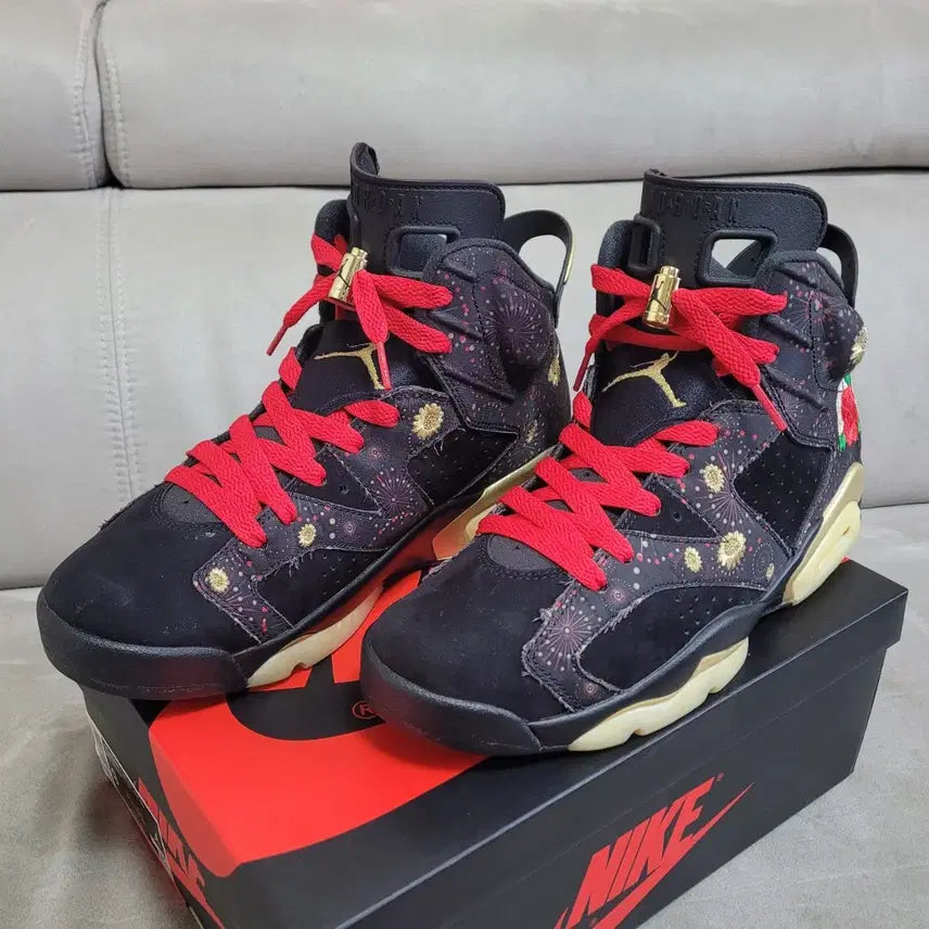 [BUNJANG] Nike Air Jordan 6 Retro Chinese New Year / 나이키 조던 6 레트로 차이니즈 뉴이어 275 / (270, 265)