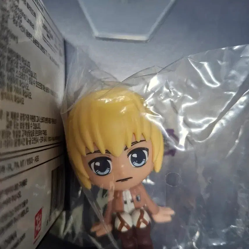 [BUNJANG] Attack on Titan Armin Arlert Bubble Hero Mini Figure (Sealed) / 진격의 거인 버블 히어로 아르민 알레르토 미니 피규어 미개봉