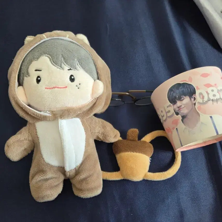[BUNJANG] Wanna One Ong Seong Wu Ong Ari Doll Squirrel Outfit / 워너원 옹성우 인형 옹아리 판매합니다