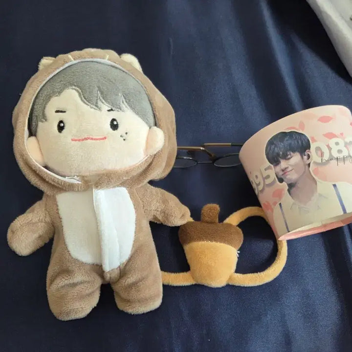 [BUNJANG] Wanna One Ong Seong Wu Ong Ari Doll Squirrel Outfit / 워너원 옹성우 인형 옹아리 판매합니다