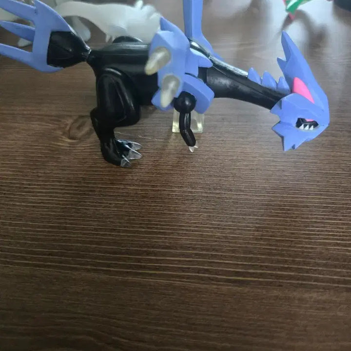 [BUNJANG] Shiny Kyurem &amp; Zekrom Pokemon 3D Figure Set / 이로치 큐레무&amp;제크로무 포켓몬 입체도감