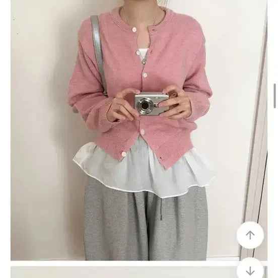 [BUNJANG] Pink Round Neck Cardigan / 핑크색 라운드넥 가디건