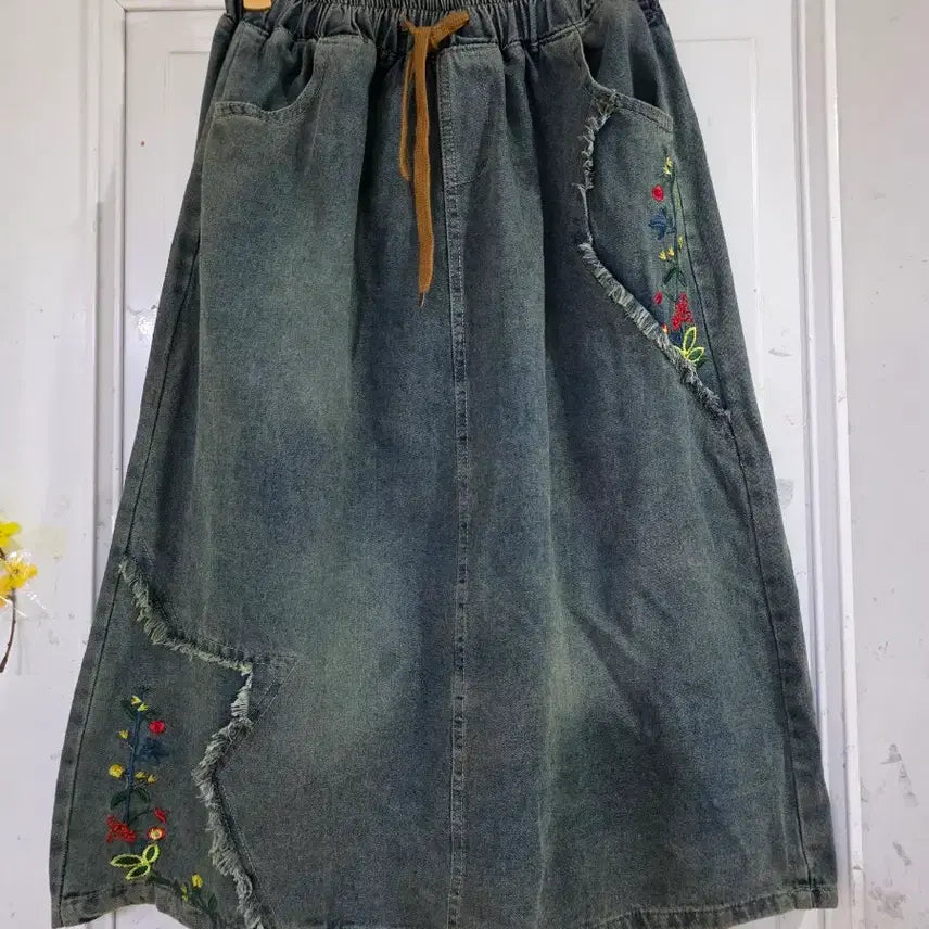 [BUNJANG] Denim Long Skirt - Floral Embroidery / 봄  여름  디자인이쁜  고급스런 청롱스커트  거의새거  28까지
