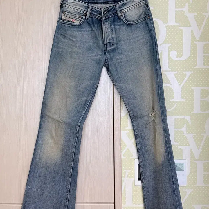 [BUNJANG] Diesel Jathan Flare Denim Jeans / 디젤 플레어 데님 자탄 8AT 28x32
