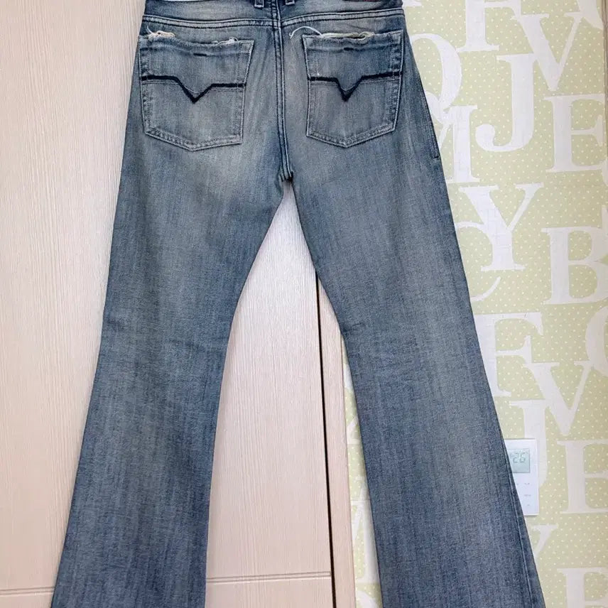 [BUNJANG] Diesel Jathan Flare Denim Jeans / 디젤 플레어 데님 자탄 8AT 28x32