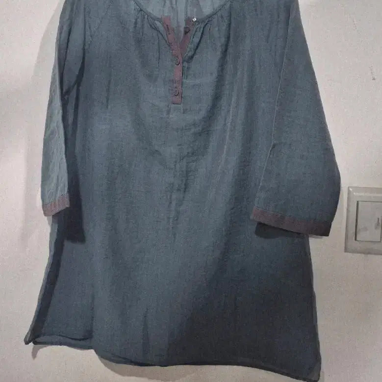 [BUNJANG] ISAE 7-Sleeve Blouse / isae  이새  7부 소매 블라우스