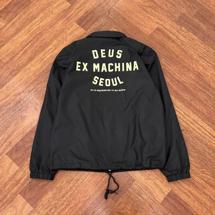 [BUNJANG] M DEUS Korea College Coach Jacket Black / M DEUS 데우스 엑스 마키나 코리아 컬리지 코치 자켓 블랙