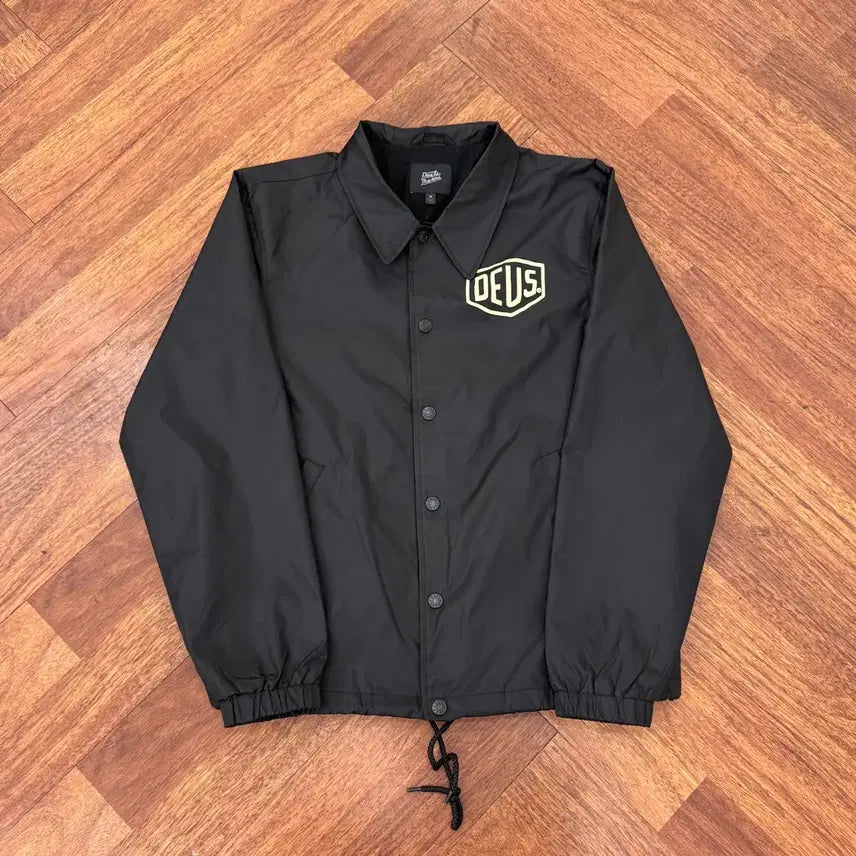 [BUNJANG] M DEUS Korea College Coach Jacket Black / M DEUS 데우스 엑스 마키나 코리아 컬리지 코치 자켓 블랙