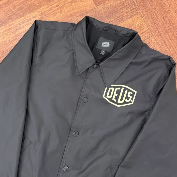 [BUNJANG] M DEUS Korea College Coach Jacket Black / M DEUS 데우스 엑스 마키나 코리아 컬리지 코치 자켓 블랙