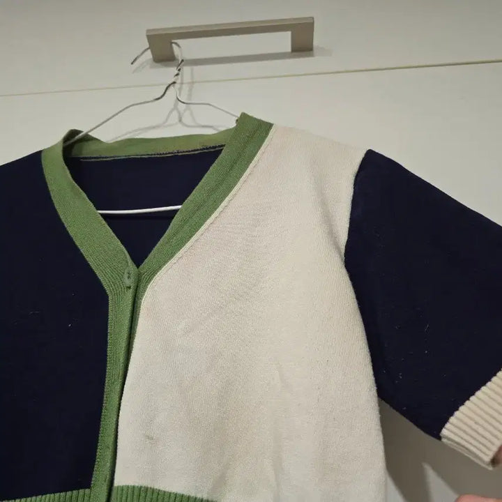 [BUNJANG] Colorblock Short-Sleeve Cardigan (Green/Navy/Ivory) / 배색 반팔 가디건 그린/네이비/아이보리