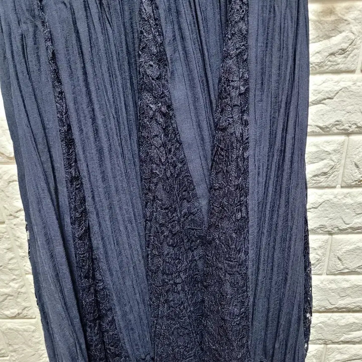 [BUNJANG] Pleats Coral Lace Three-Quarter Sleeve Long Dress Navy / 플리츠코라 레이스 칠부 플리츠 롱 원피스 네이비