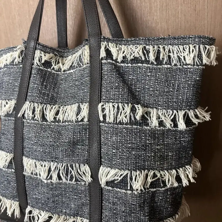 [BUNJANG] Atte Vanessa Bruno Denim Leather Tassel Shoulder Bag / Athe 아떼 바네사브루노 테슬 데님 레더 숄더백
