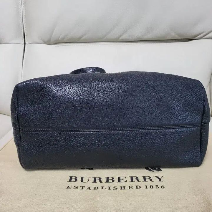 [BUNJANG] Burberry Navy Hobo Bag / 버버리 네이비 호보백 정품