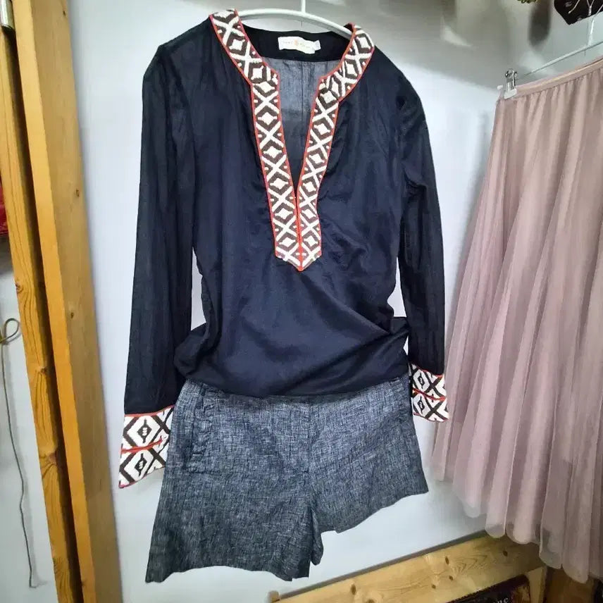 [BUNJANG] Tory Burch Embroidered Cotton Tunic &amp; J.Crew Ruffle Pocket Linen Pants / 토리버치 자수 코튼 튜닉 자수 블라우스. .제이크루 프릴포켓 린넨팬츠