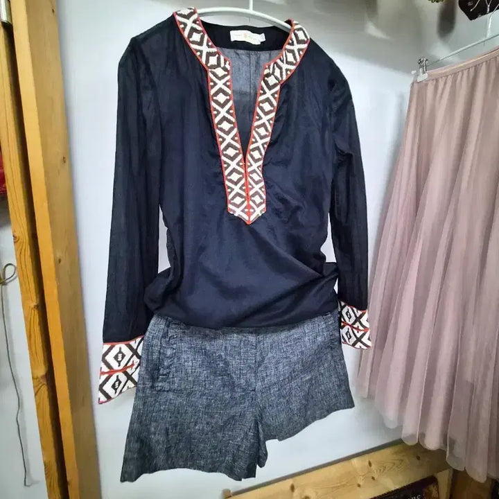 [BUNJANG] Tory Burch Embroidered Cotton Tunic &amp; J.Crew Ruffle Pocket Linen Pants / 토리버치 자수 코튼 튜닉 자수 블라우스. .제이크루 프릴포켓 린넨팬츠