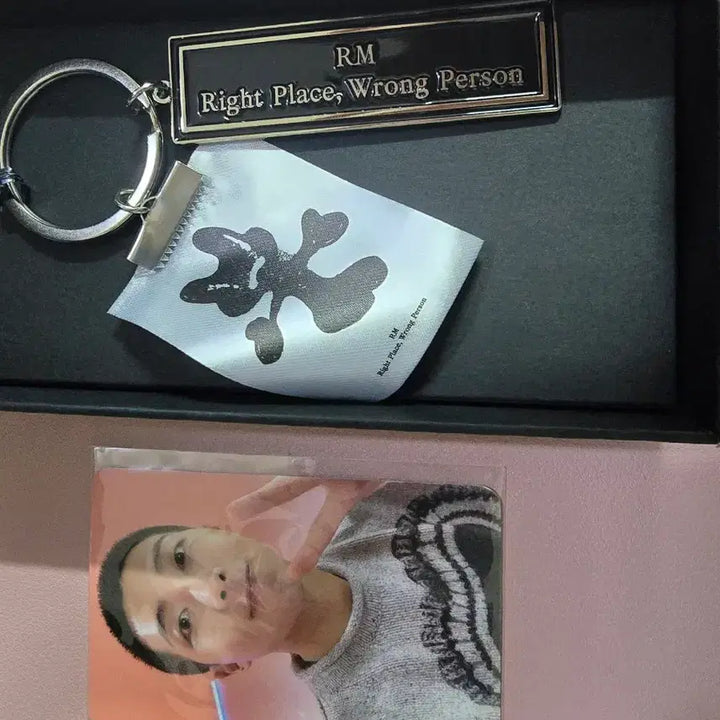 [BUNJANG] BTS RM RPWP Limited Photocard and Keyring / 방탄소년단 RM RPWP 아미사진전 당첨 한정 포카 및 키링