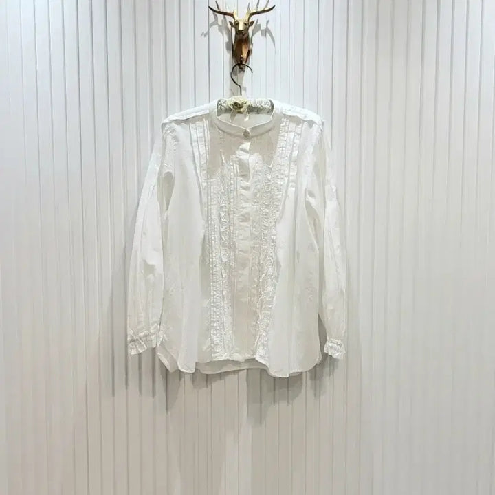 [BUNJANG] AtG Frill &amp; Shirring Color-Block Blouse / AtG 프릴&amp;셔링 배색 블랏 (55/F)