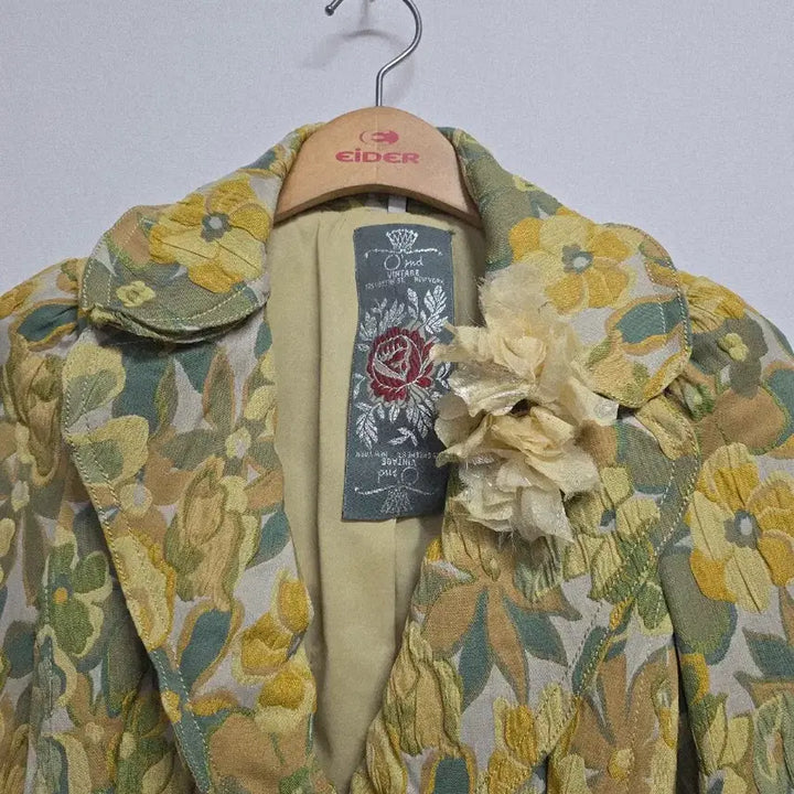 [BUNJANG] Ozscecon Object Flower Short Jacket / 오즈세컨 오브제 플라워 자켓 숏 자켓