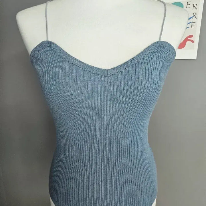 [BUNJANG] V-Neck Ribbed Spaghetti Strap Tank Top / 브이넥 골지 끈나시