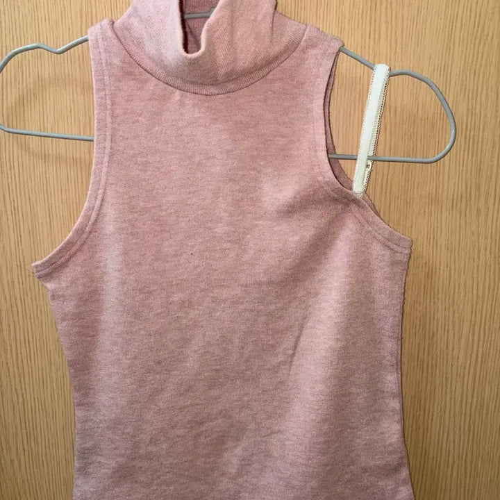 [BUNJANG] B.tiny Ribbon Knit Sleeveless Top - Pink / 가격내림끝 아이브 레이 착용 포어링 B.tiny ribbon knit