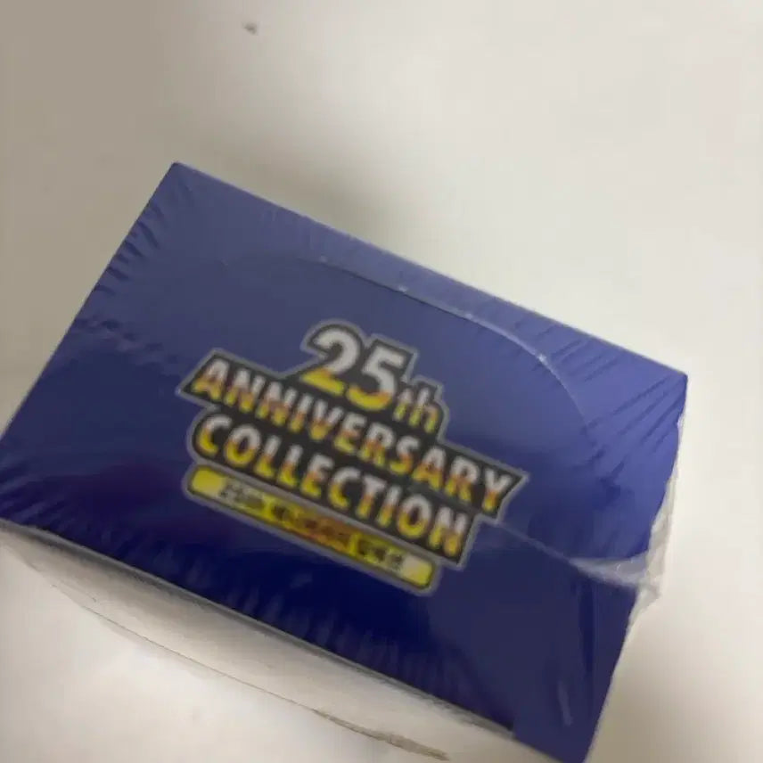 [SOLD OUT] 포켓몬 25주년 애니버서리 컬렉션 박스 슈링크O