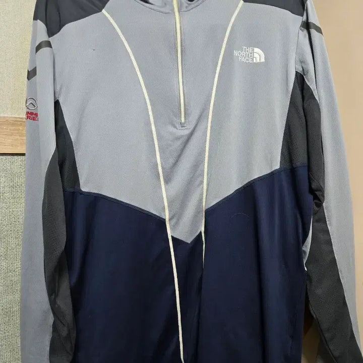 [BUNJANG] The North Face Long Sleeve Zip-Up T-Shirt Grey/Navy / 노스페이스 긴팔 집업 티셔츠 그레이 네이비