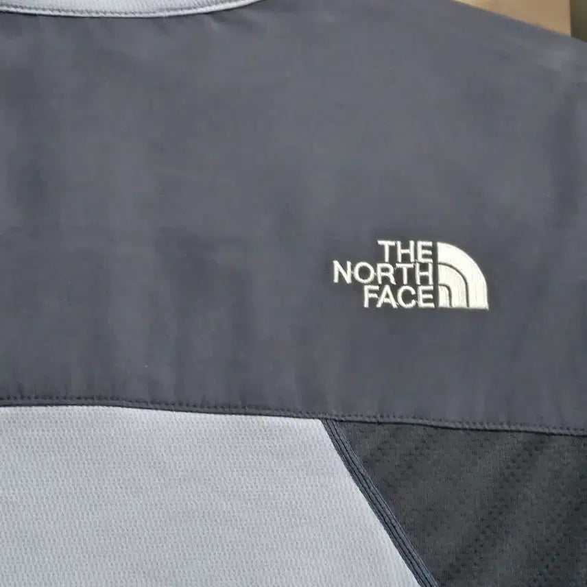 [BUNJANG] The North Face Long Sleeve Zip-Up T-Shirt Grey/Navy / 노스페이스 긴팔 집업 티셔츠 그레이 네이비