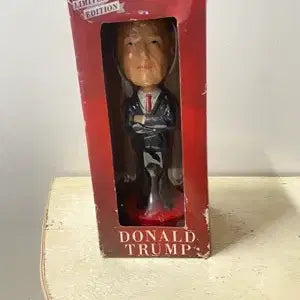 [BUNJANG] Donald Trump President Figurine / 미국대통령 도널드 트럼프 모형  / 요316