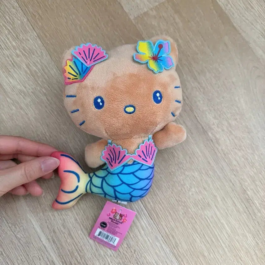 [BUNJANG] Hello Kitty Tanned Doll / 태닝 헬로키티 인형 괌구매