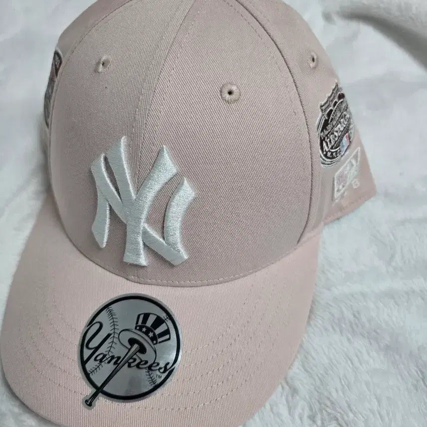 [BUNJANG] MLB Signature All Over Patch Structured Ball Cap / MLB 시그니처 올오버 패치 스트럭처 볼캡