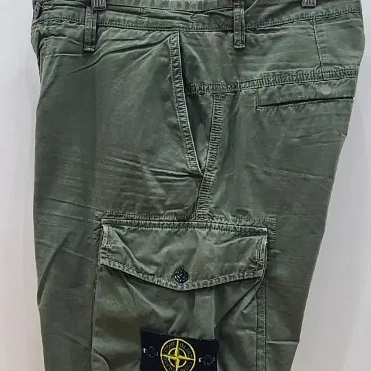 [BUNJANG] Stone Island Cargo Shorts Olive Green / 스톤아일랜드 카고 반바지 올리브그린34~36