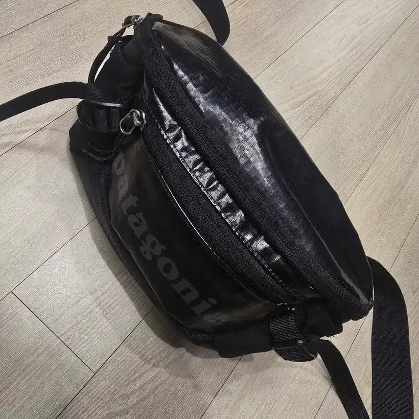 [BUNJANG] Patagonia Black Hole Waist Bag / 파타고니아 블랙홀 웨이스트백