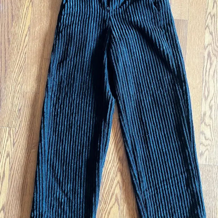 [BUNJANG] Signature Bold Corduroy Pants / 시그니처 볼드 코듀로이 팬츠