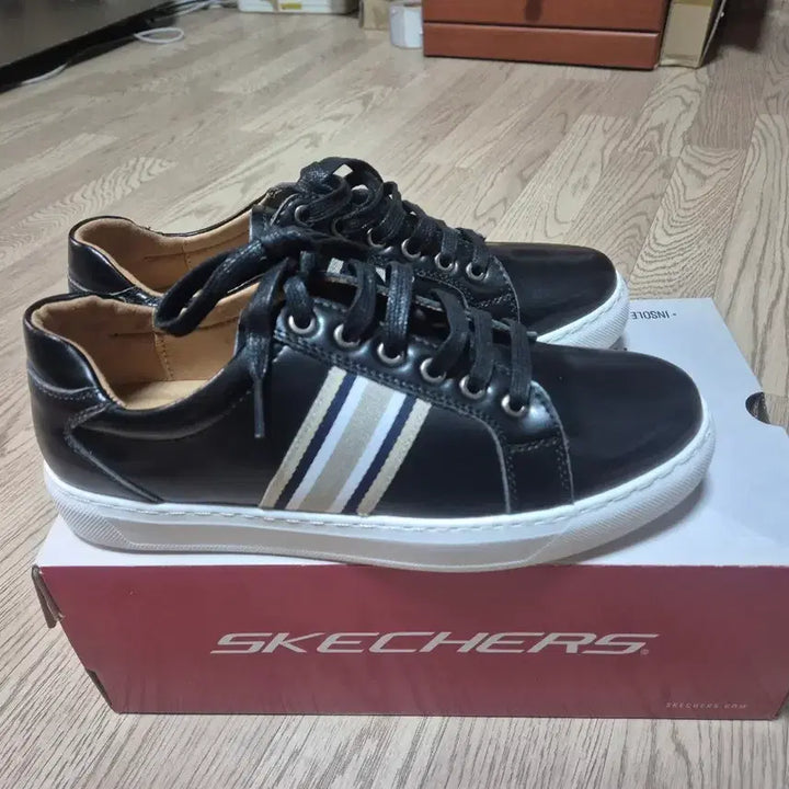 [BUNJANG] Esquire Sneakers Shoes (Set of 2) / 에스콰이어 스니커즈 구두 개 250