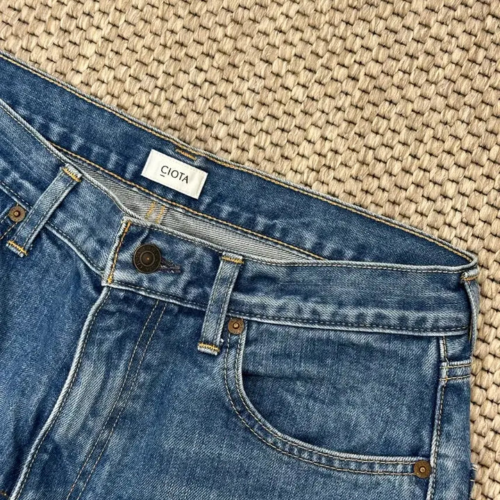 [BUNJANG] Shiota Wide Tapered Selvedge Denim (Medium Wash) - Size 31 / 시오타 와이드 테이퍼드 셀비지 데님 미디움 워시 (31)
