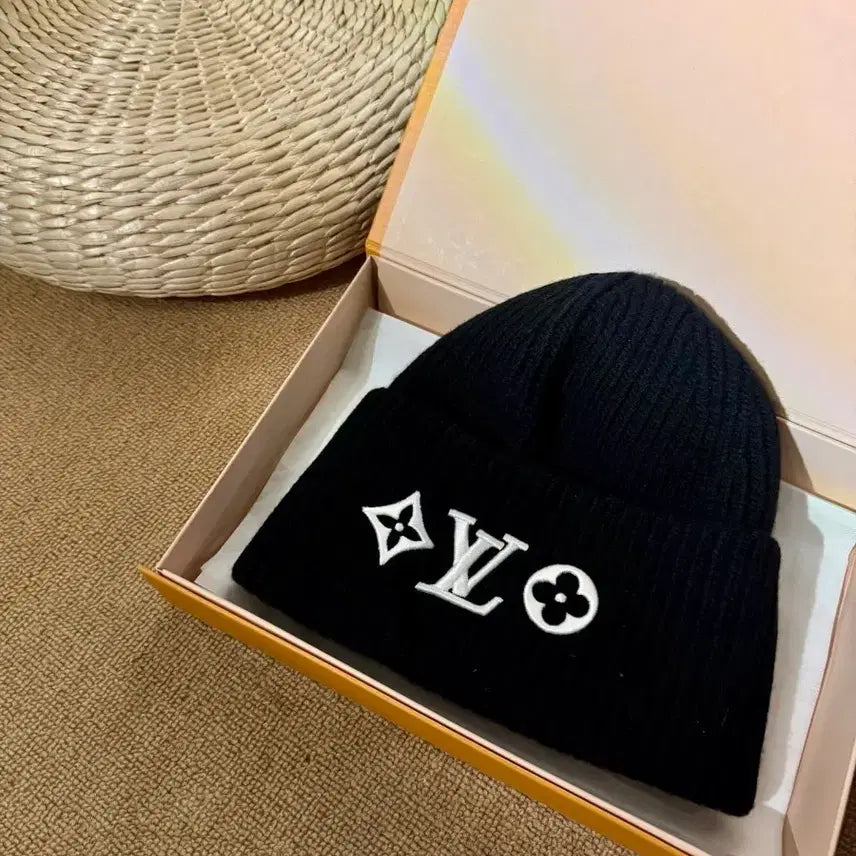 [BUNJANG] Louis Vuitton Logo Beanie / 루이비통 비니