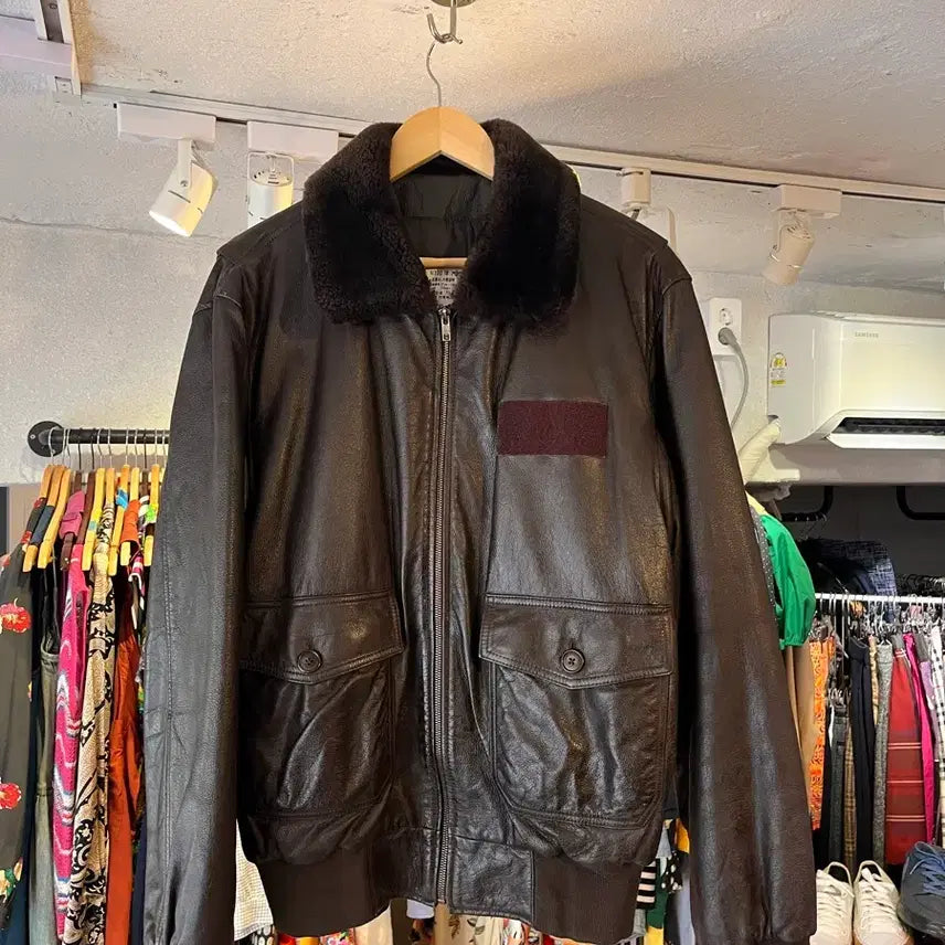 [BUNJANG] Korean Air Force Pilot Leather Jacket / 대한민국 공군 조종사 가죽 점퍼 (100)