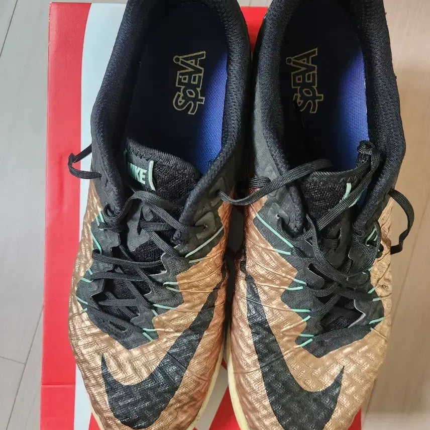 [BUNJANG] Nike Hypervenom TF Futsal Shoes / 나이키 하이퍼베놈 tf