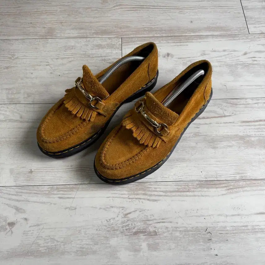 [BUNJANG] Dr. Martens Suede Tassel Loafer UK 9 / EU 43 / KR 275 / 닥터마틴스 스웨이드 태슬 로퍼 - 275 사이즈