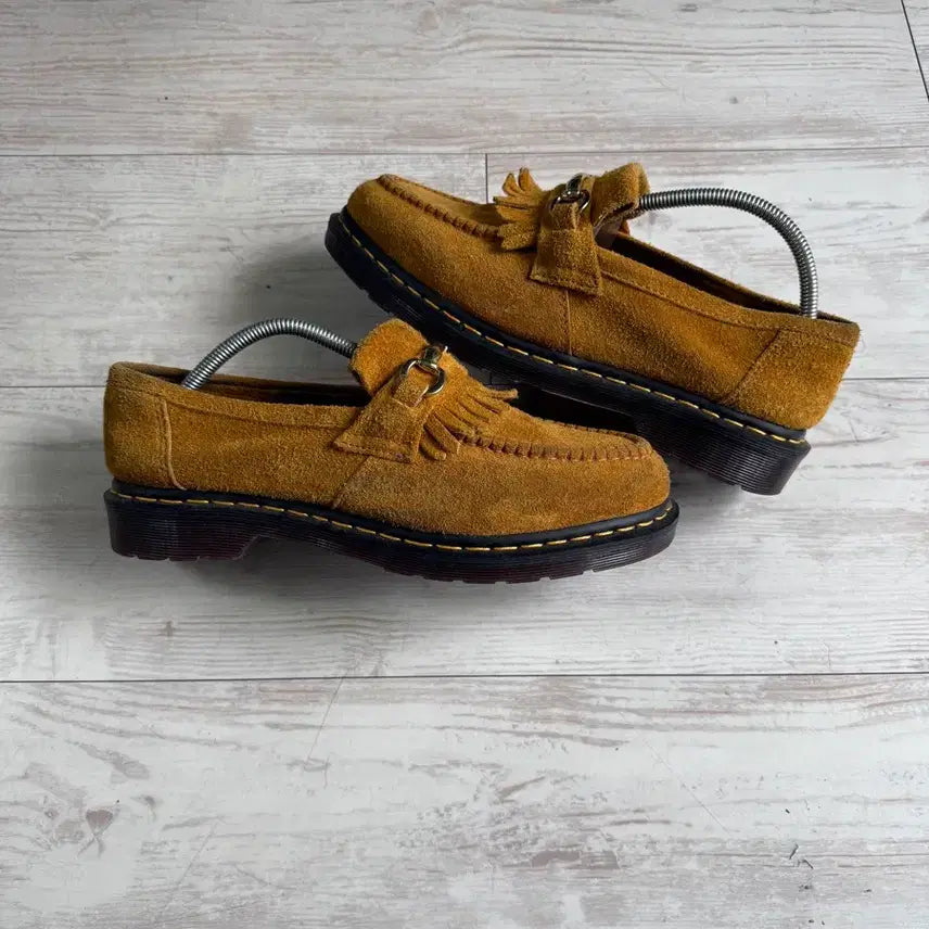 [BUNJANG] Dr. Martens Suede Tassel Loafer UK 9 / EU 43 / KR 275 / 닥터마틴스 스웨이드 태슬 로퍼 - 275 사이즈