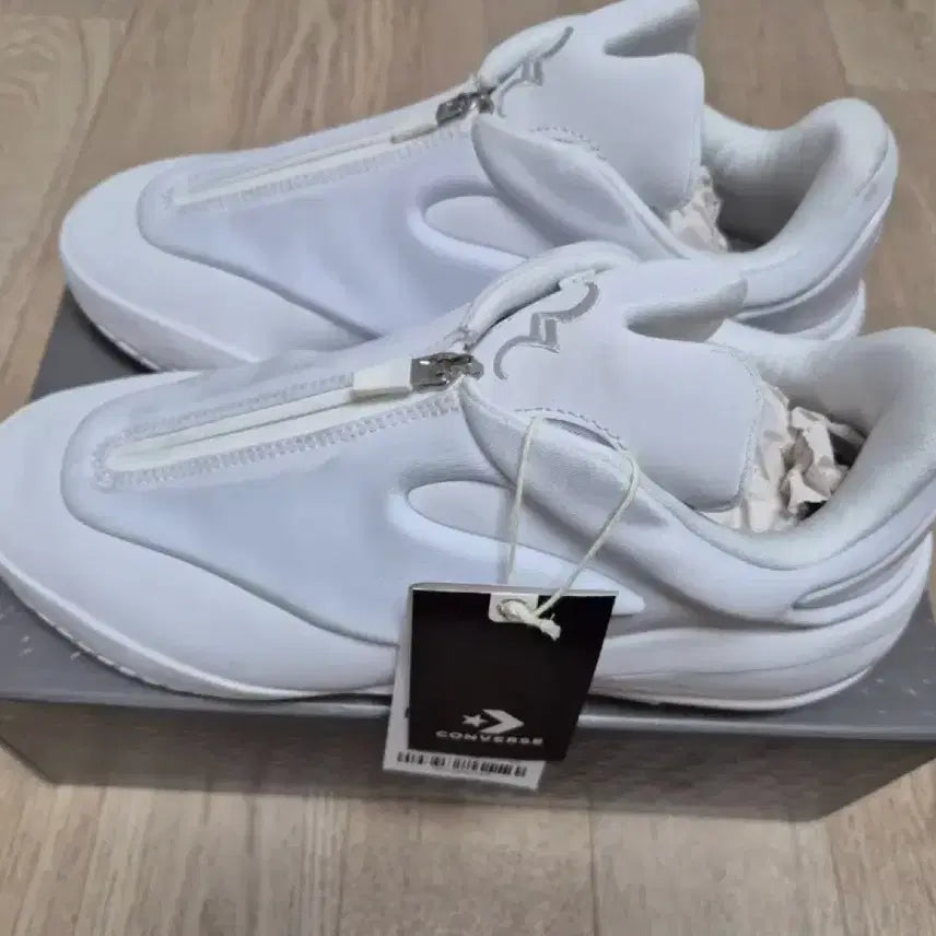 [BUNJANG] Shai 001 White Sneakers / Shai 001 화이트 270