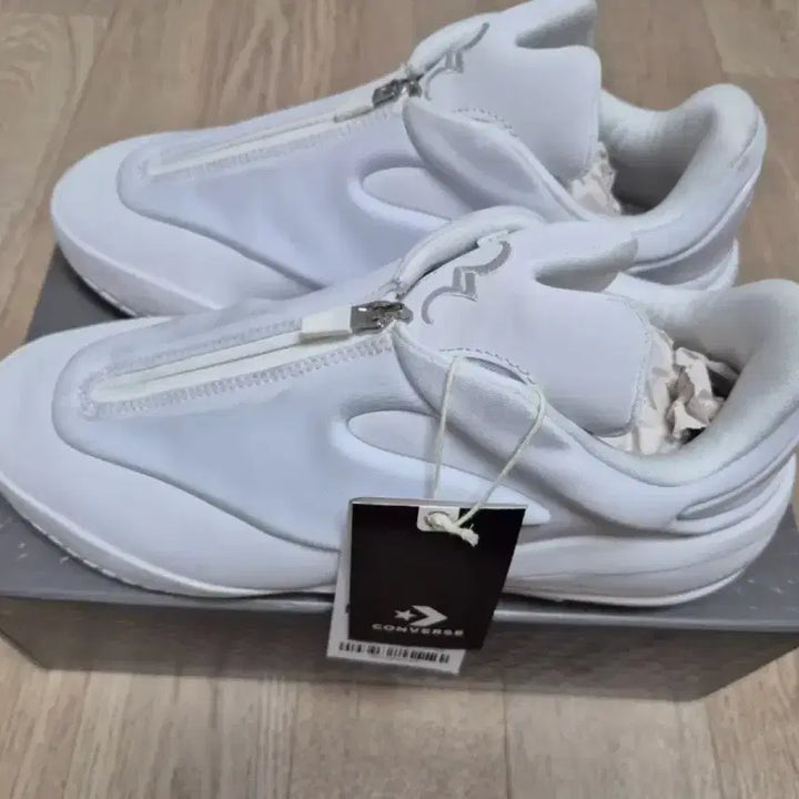 [BUNJANG] Shai 001 White Sneakers / Shai 001 화이트 270