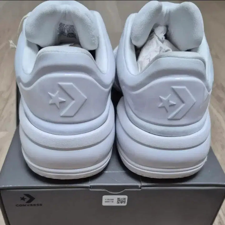 [BUNJANG] Shai 001 White Sneakers / Shai 001 화이트 270