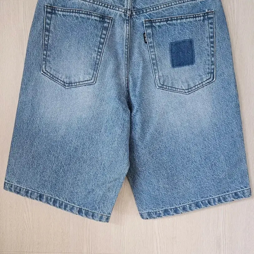 [BUNJANG] Bermuda Denim Shorts / 라지 버뮤다반바지 팬츠 새상품