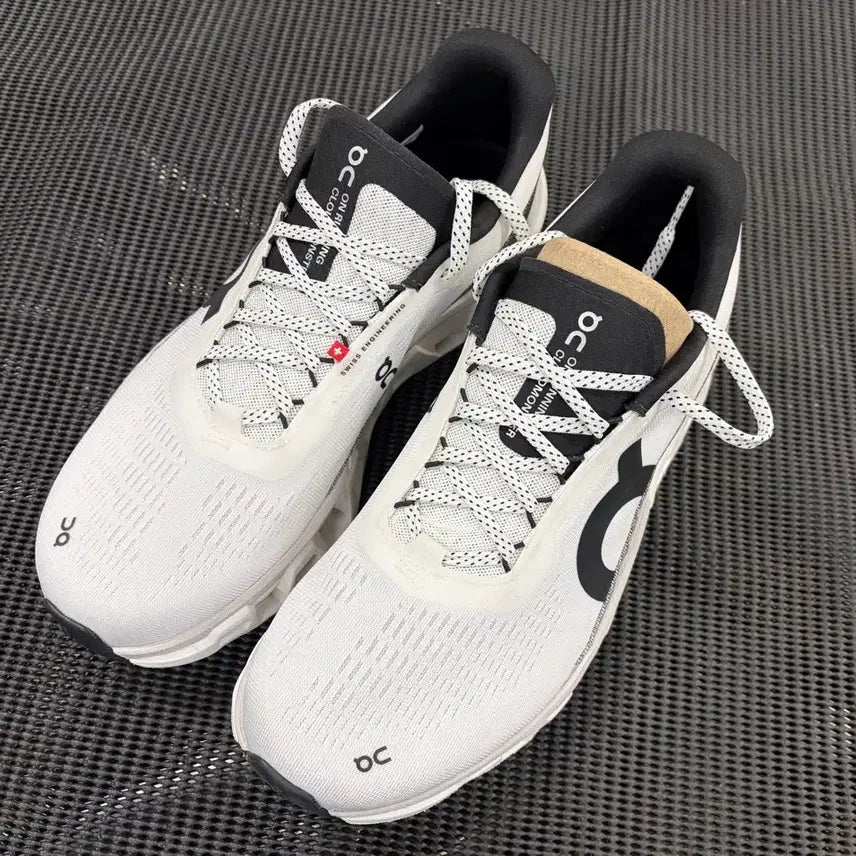 [BUNJANG] On Running Cloudmonster 2 Running Shoes White 280 / 온러닝 클라우드 몬스터 2 화이트 280