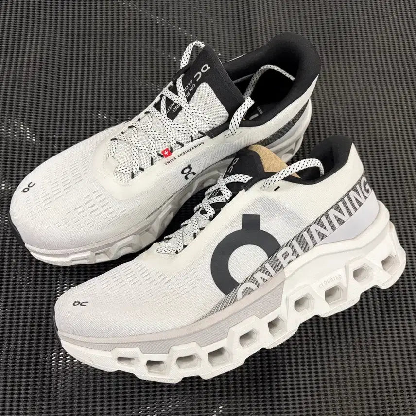 [BUNJANG] On Running Cloudmonster 2 Running Shoes White 280 / 온러닝 클라우드 몬스터 2 화이트 280