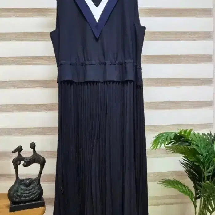 [BUNJANG] Lucky Chouette Navy Pleated Dress Size 36 / 택포)럭키슈에트 플리츠 원피스 36
