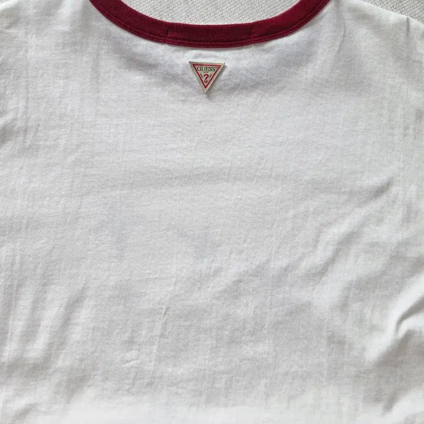 [BUNJANG] Guess Hyunjin Ringer Short Sleeve T-Shirt XL / 게스 현진 링거 반팔티XL(아이보리)