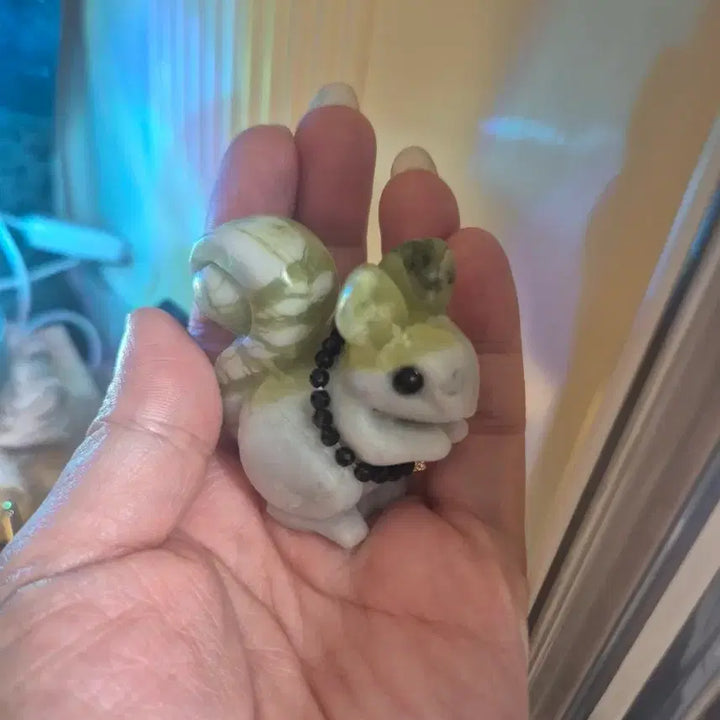[BUNJANG] Natural Namjeong Stone Squirrel Carving - Interior/Collectible Item / 천연 남정옥 다람쥐 카빙 (인테리어/수집용)