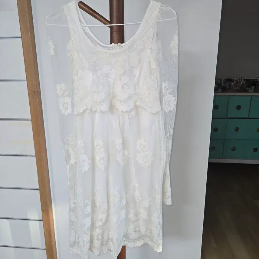 [BUNJANG] Ivory Lace Mini Dress / 레이스원피스